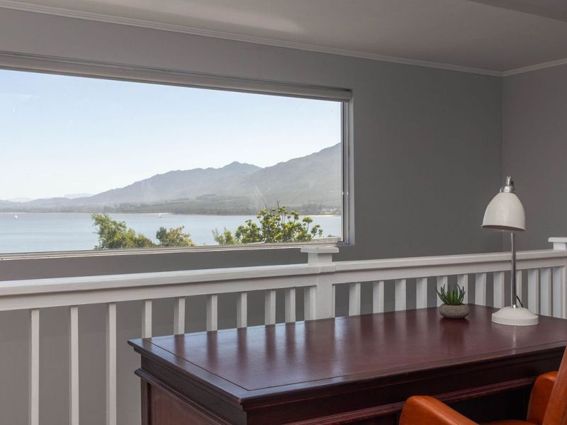 House For Sale in Theewaterskloof - Photo 4