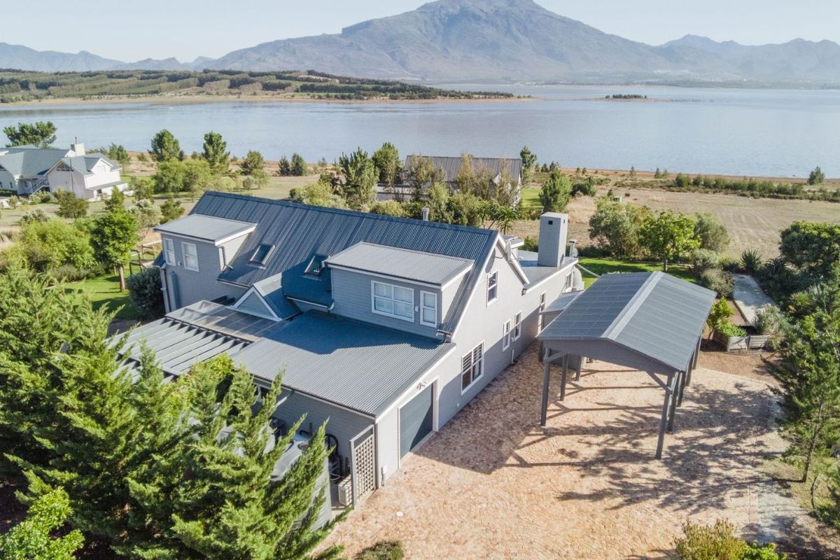 House For Sale in Theewaterskloof - Photo 3