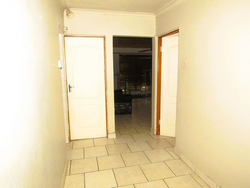 House For Sale in Gelvandale - Photo 8