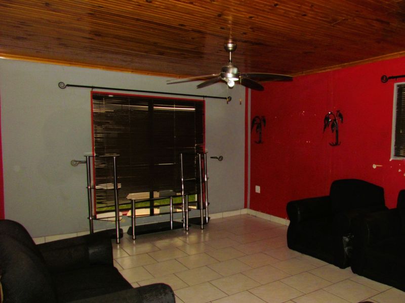 House For Sale in Gelvandale - Photo 7