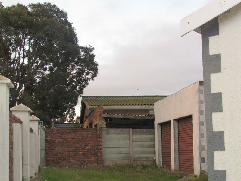 House For Sale in Gelvandale - Photo 5