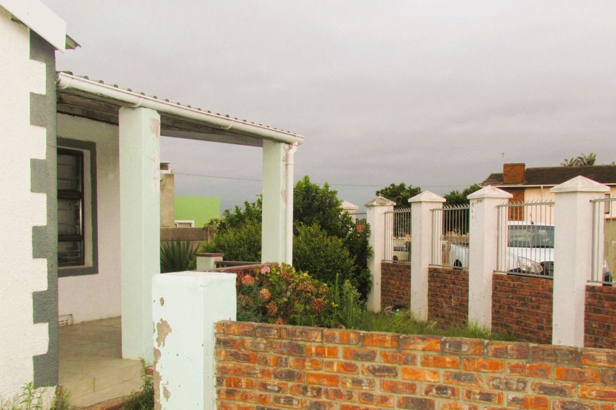 House For Sale in Gelvandale - Photo 2