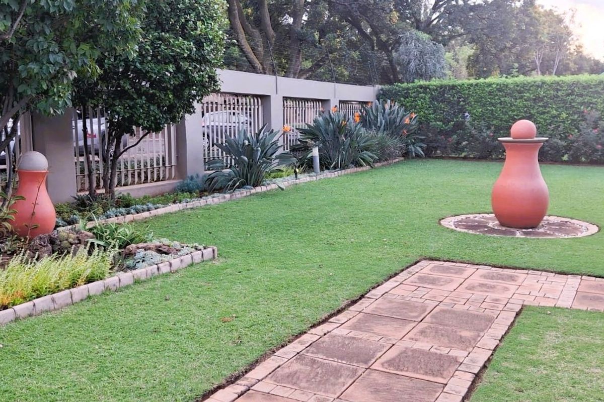 House For Sale in Waverley - Photo 2