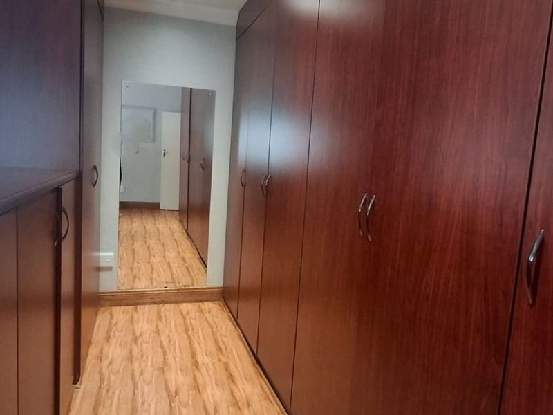 House For Sale in Waverley - Photo 6