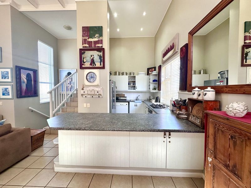 House For Sale in Pinnacle Point Golf Estate - Photo 6