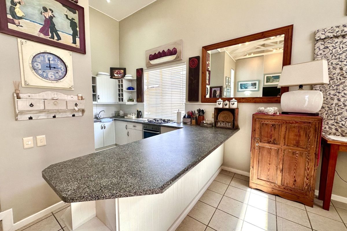 House For Sale in Pinnacle Point Golf Estate - Photo 5