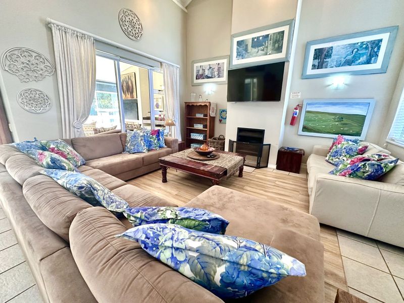 House For Sale in Pinnacle Point Golf Estate - Photo 3