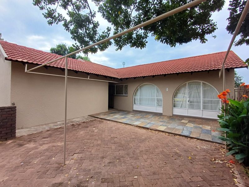House For Sale in Stilfontein Ext 4 - Photo 3