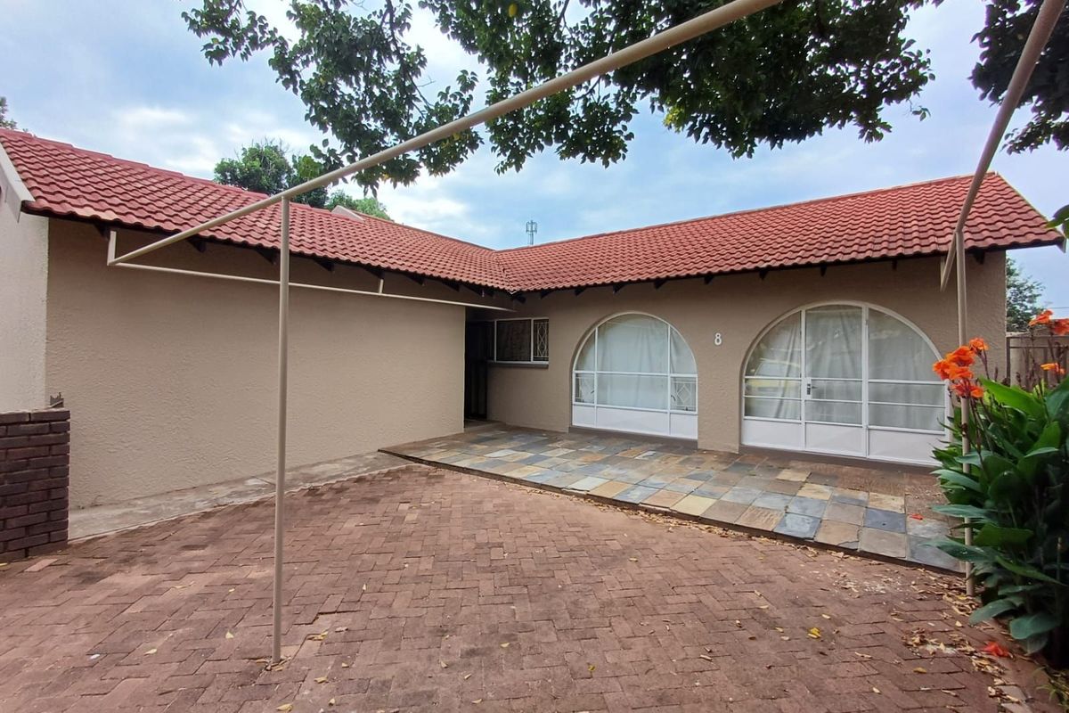 House For Sale in Stilfontein Ext 4 - Photo 3