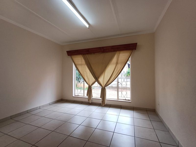 House For Sale in Stilfontein Ext 4 - Photo 8
