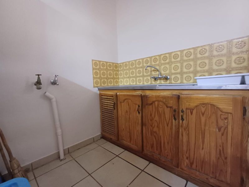 House For Sale in Stilfontein Ext 4 - Photo 6