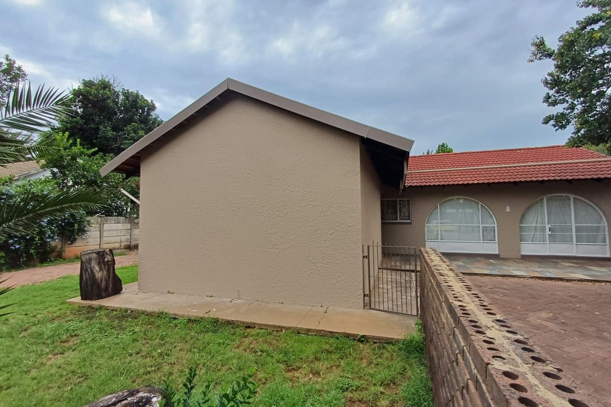 House For Sale in Stilfontein Ext 4 - Photo 2