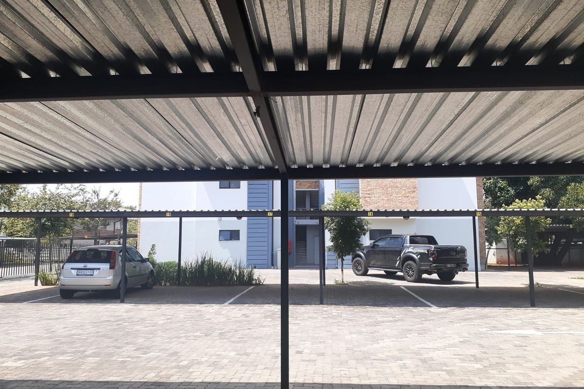 Apartment For Sale in Lyttelton Manor - Photo 3