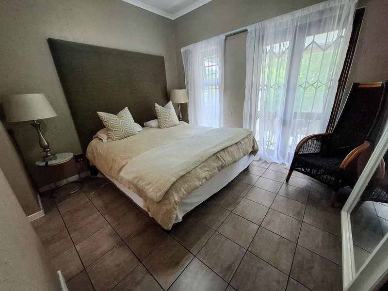 Townhouse For Sale in Broadacres - Photo 9