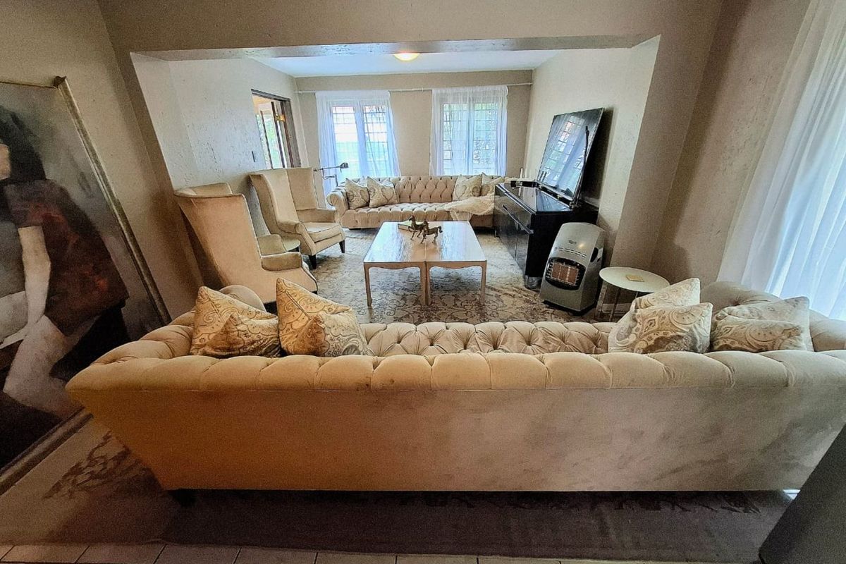 Townhouse For Sale in Broadacres - Photo 4