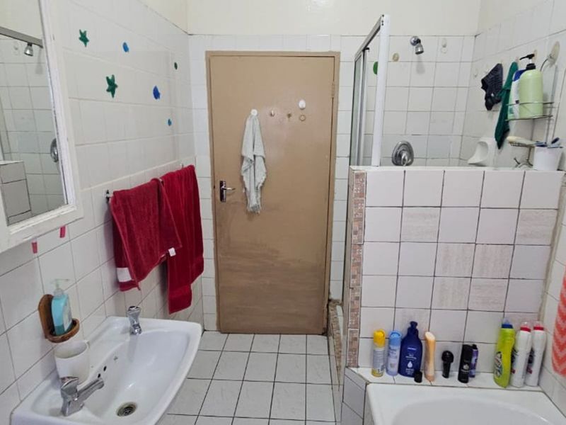 House For Sale in De Beers - Photo 10