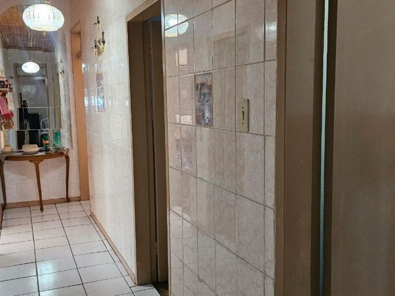 House For Sale in De Beers - Photo 7