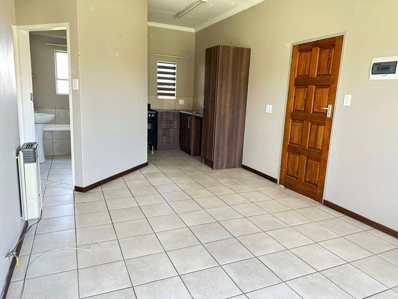 Townhouse For Sale in Terra Nova - Photo 5