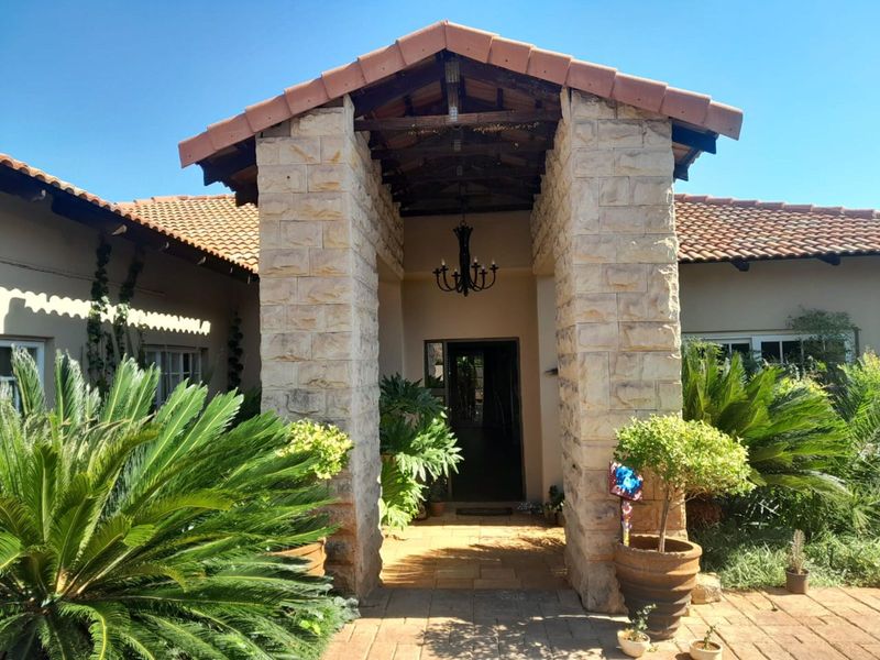 House For Sale in Kuruman Central - Photo 2