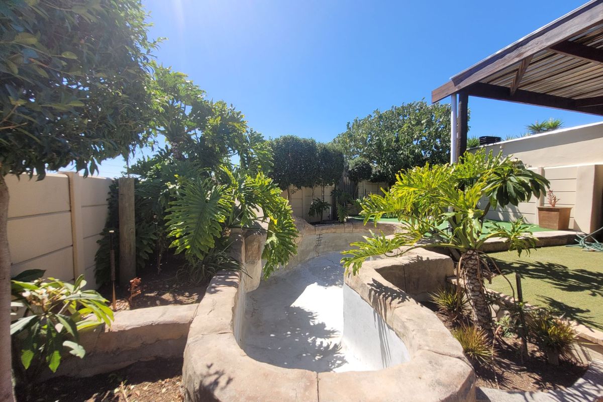 House For Sale in Vredekloof - Photo 4