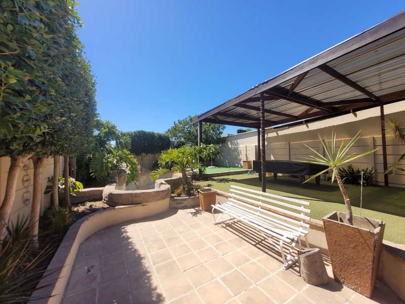 House For Sale in Vredekloof - Photo 2