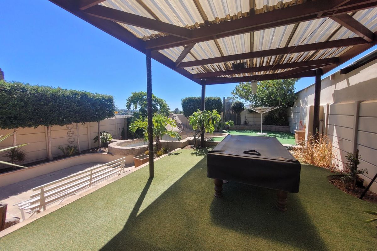 House For Sale in Vredekloof - Photo 3