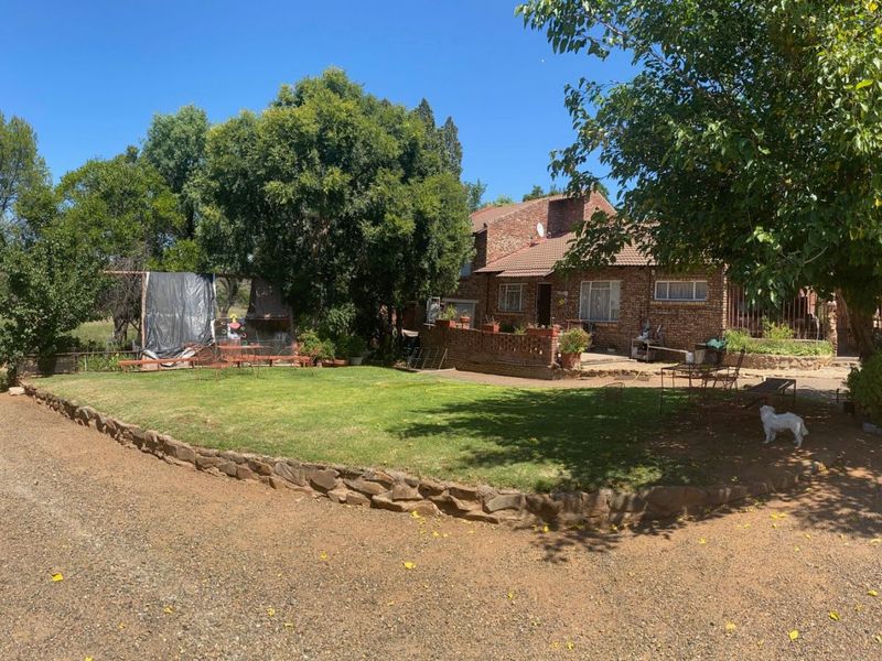 House For Sale in Barkly West Central - Photo 2