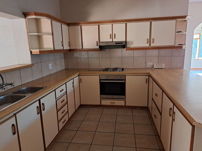 House For Sale in Bonnievale Central - Photo 4