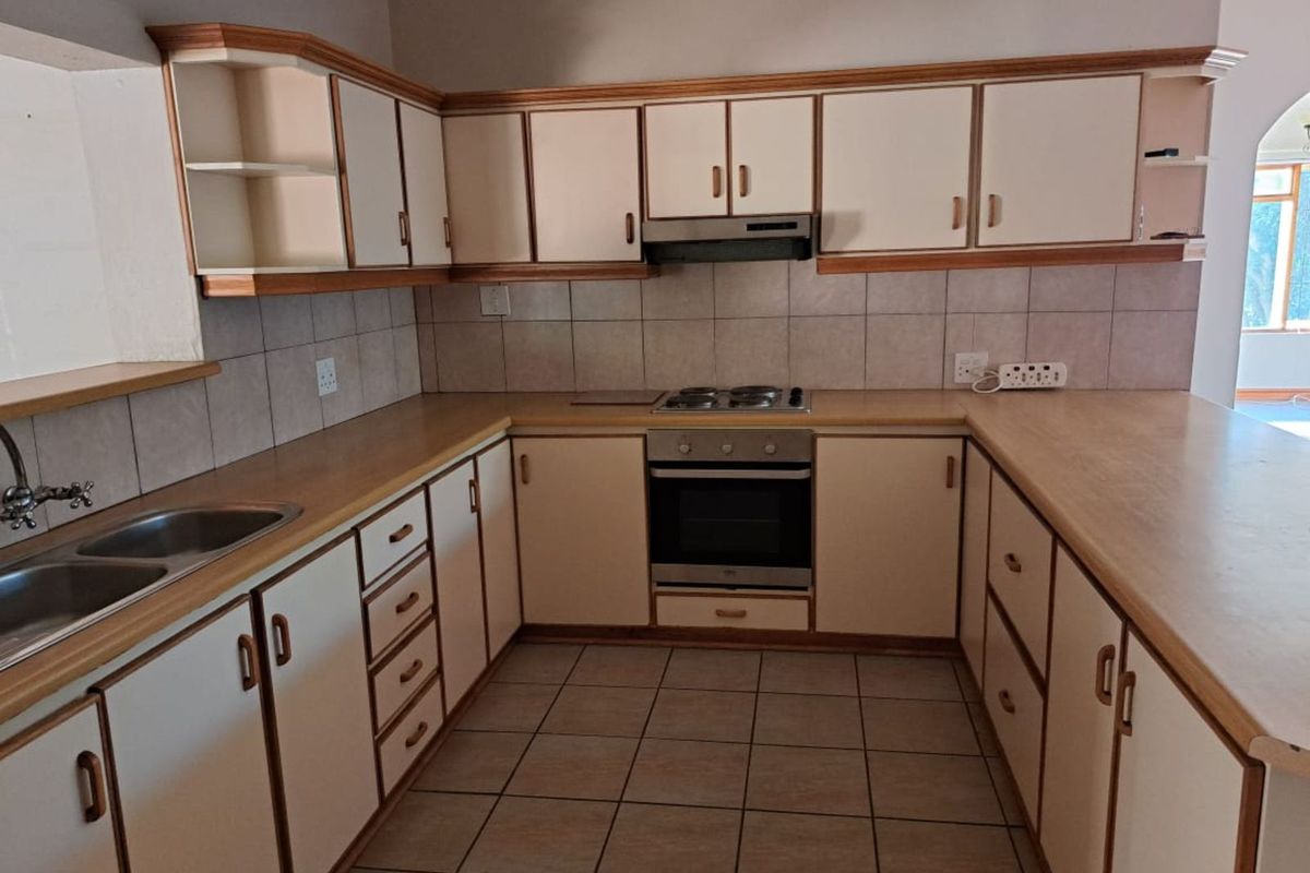 House For Sale in Bonnievale Central - Photo 4