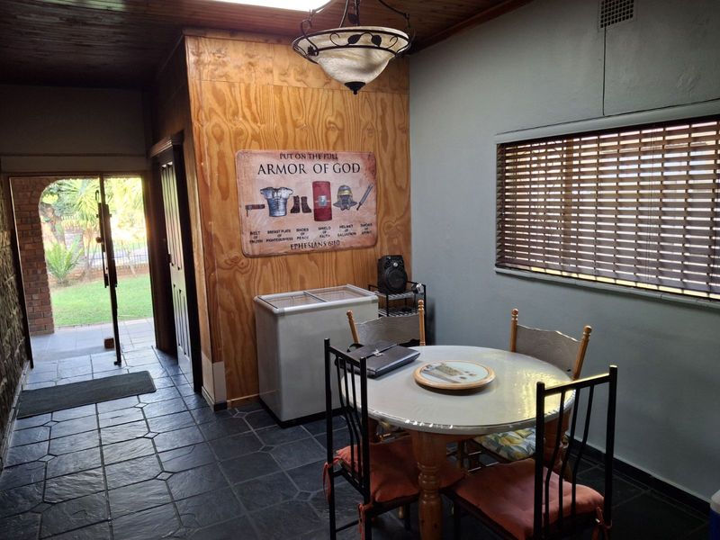 House For Sale in Pretoria North - Photo 6