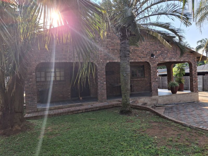 House For Sale in Pretoria North - Photo 5