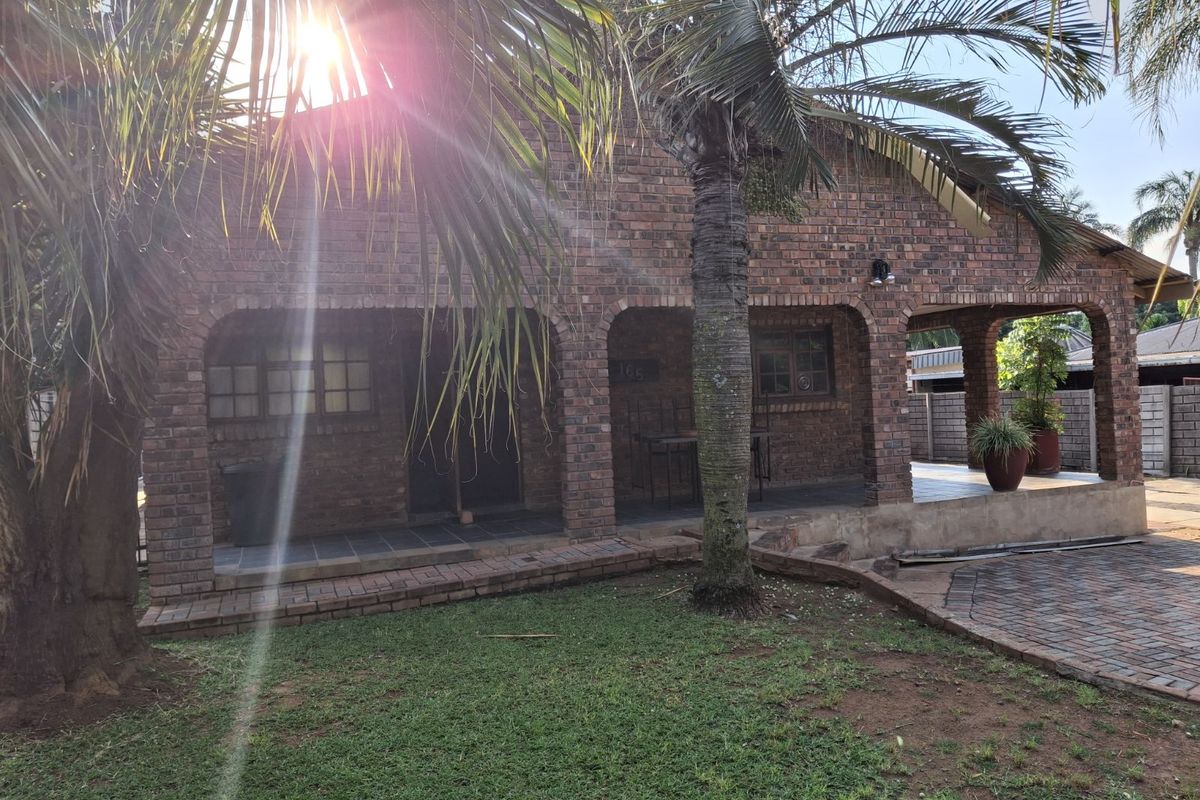 House For Sale in Pretoria North - Photo 5