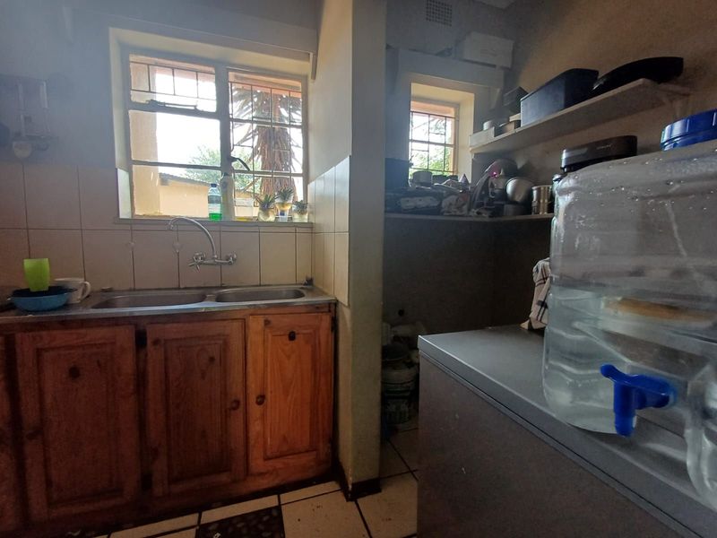 House For Sale in Stilfontein Central - Photo 4