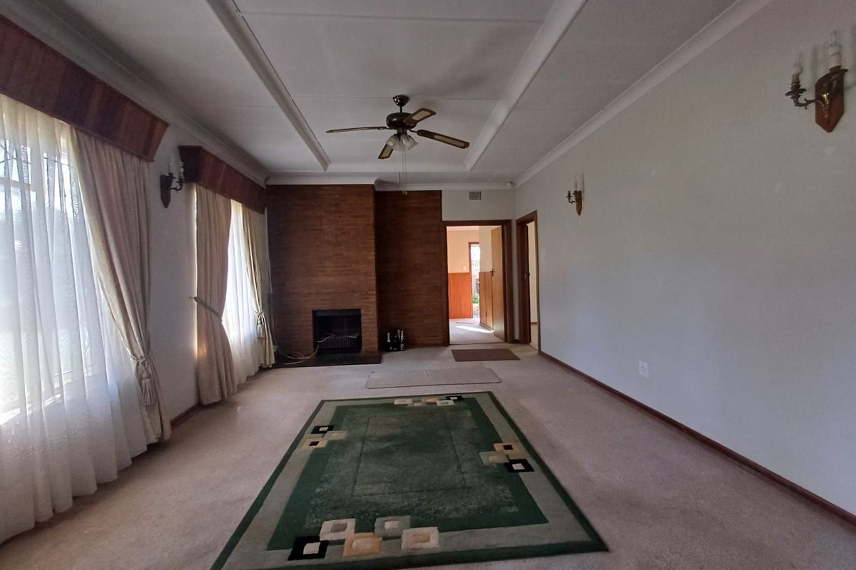 House For Sale in Wilkoppies - Photo 4