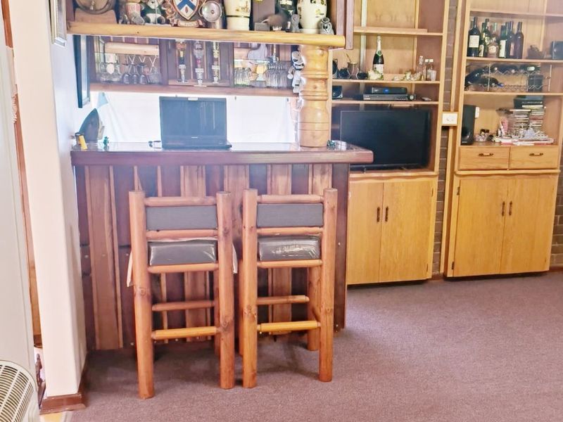 House For Sale in Amiel Park - Photo 10