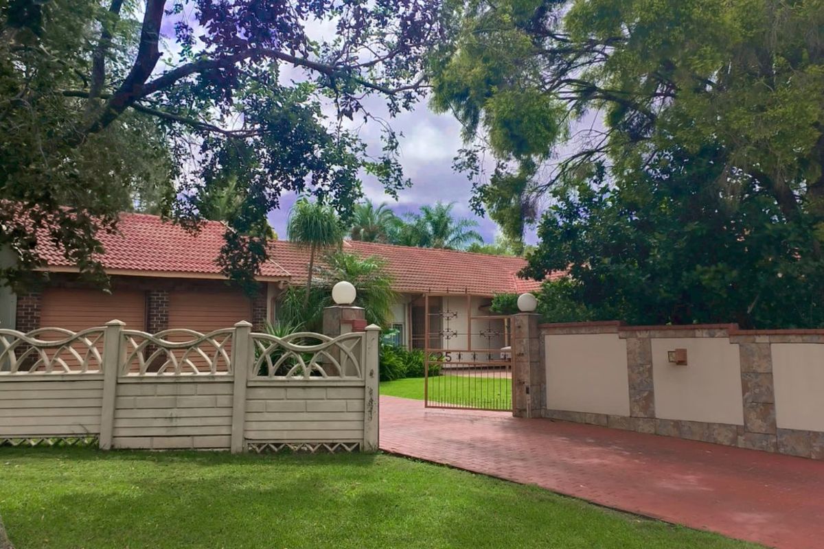 House For Sale in Amiel Park - Photo 2