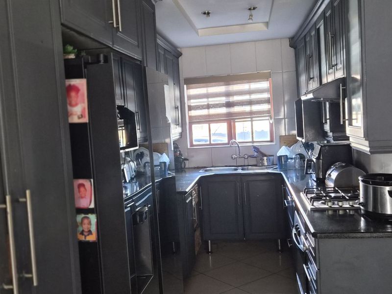 House For Sale in Ivy Park - Photo 7