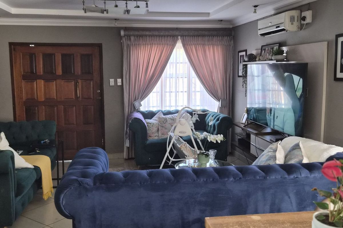 House For Sale in Ivy Park - Photo 4