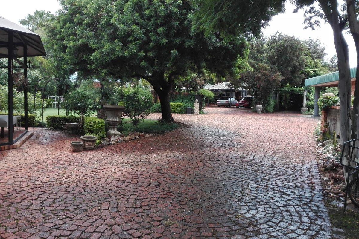 House For Sale in Heatherdale AH - Photo 5