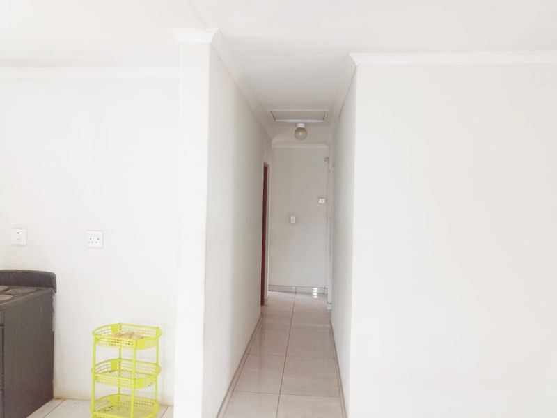 House For Sale in Buhle Park - Photo 4