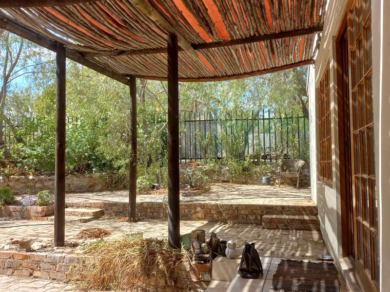 House For Sale in Calitzdorp Central - Photo 2