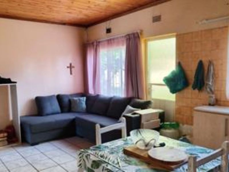 House For Sale in Homestead - Photo 2