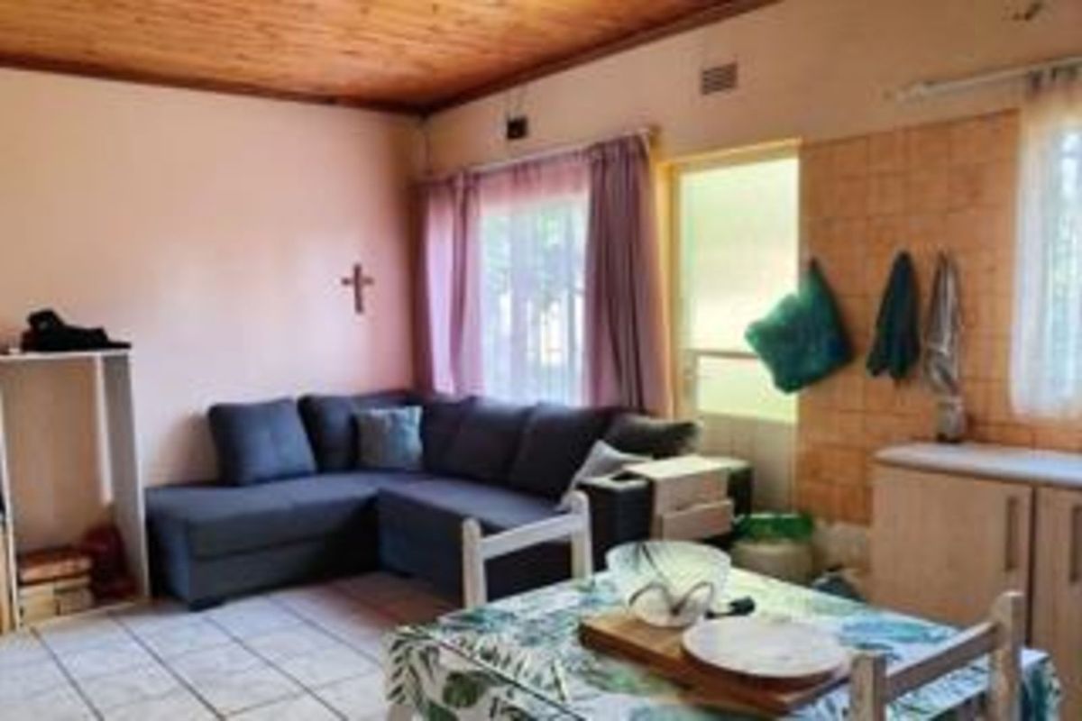 House For Sale in Homestead - Photo 2