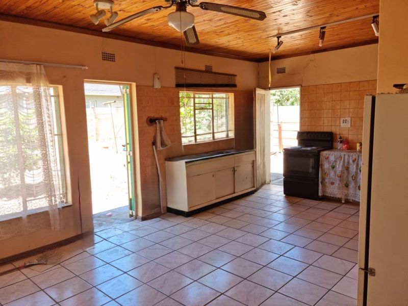 House For Sale in Homestead - Photo 7