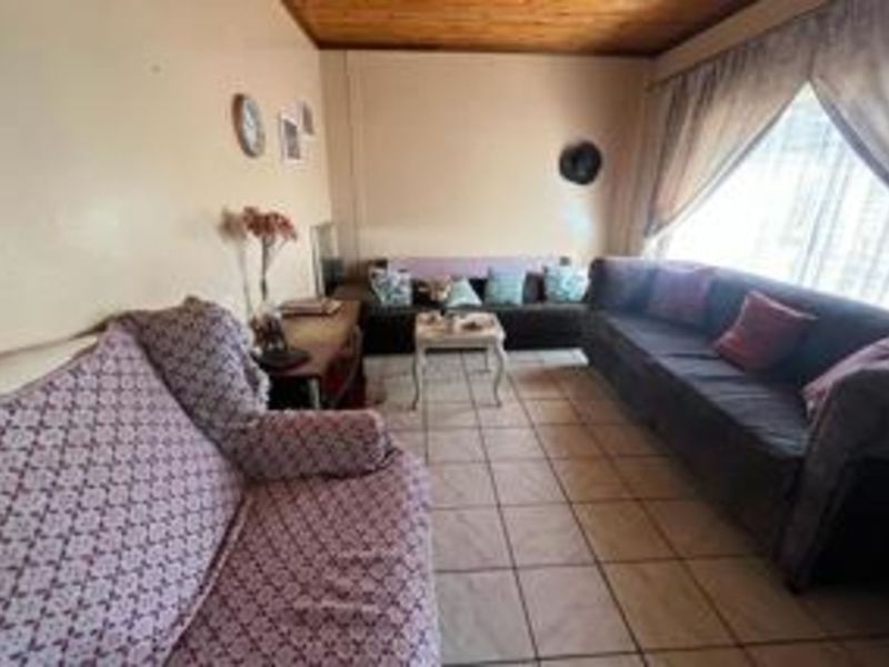 House For Sale in Homestead - Photo 3