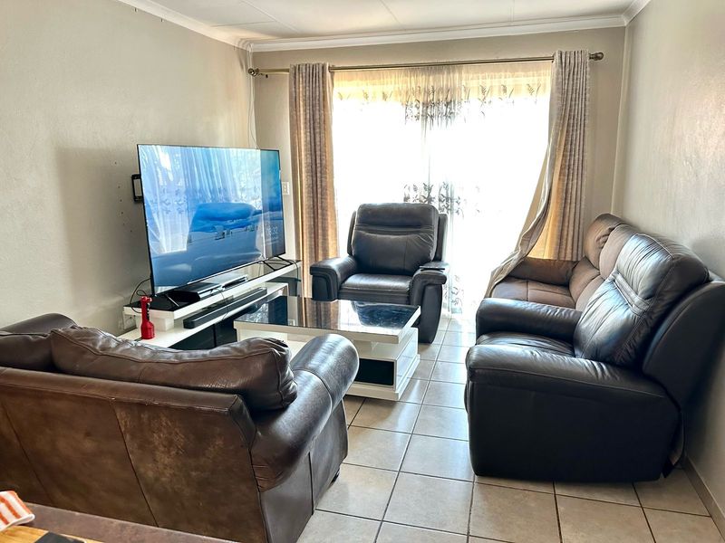 Townhouse For Sale in Amandasig - Photo 8