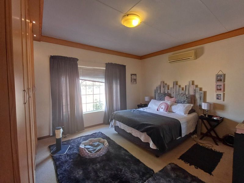 Townhouse For Sale in Doringkruin - Photo 10