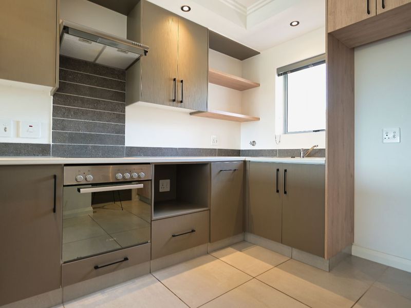 Apartment For Sale in Mooikloof Country Estate - Photo 5