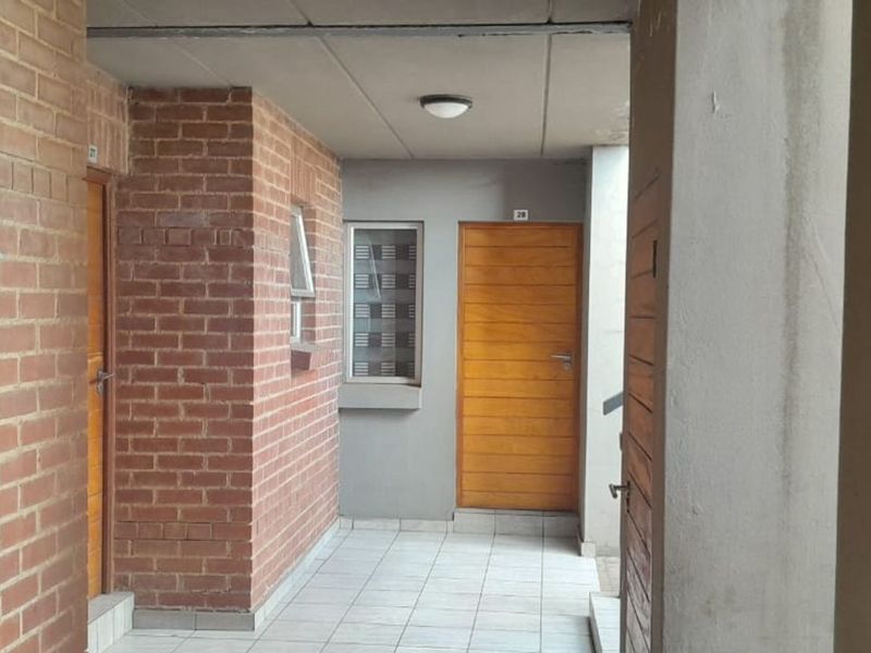 Apartment For Sale in Esther Park - Photo 6