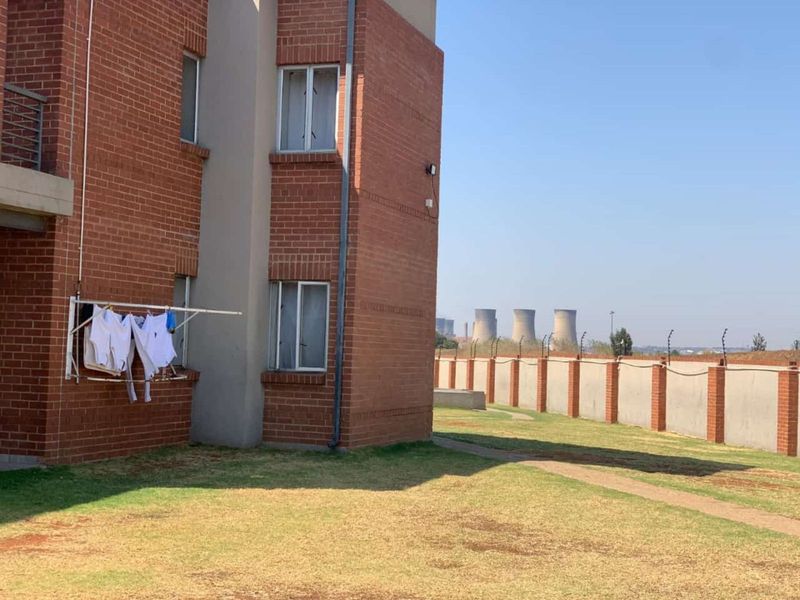 Apartment For Sale in Esther Park - Photo 2